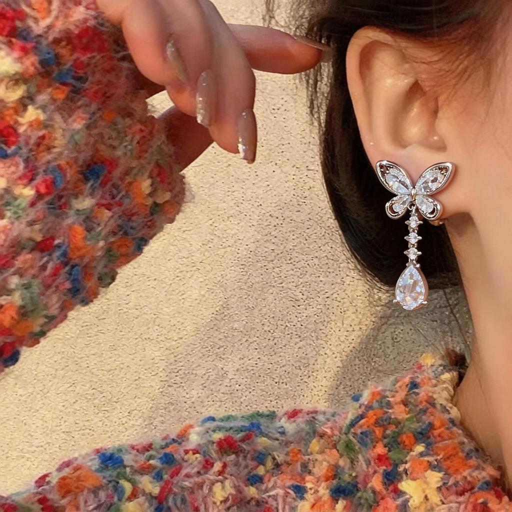 Zircon Bow Water Drop Pendant Earrings - Elegant, Personalized Design with a Luxurious Feel.