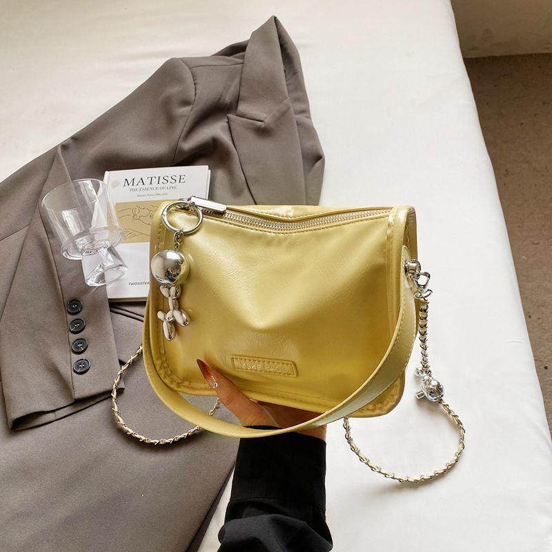 

Silver Super Popular Tote Bag Women s 2025 New Arrival Summer Light Luxury Minority Classy Sentong Qin Shoulder Messenger Bag Yellow New arrival + pendant