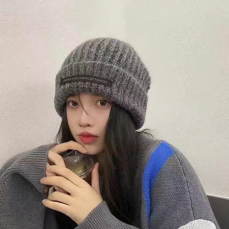 Hairline Hat Dámská zimní pletená teplá čepice, čepice odolná proti chladu a větru