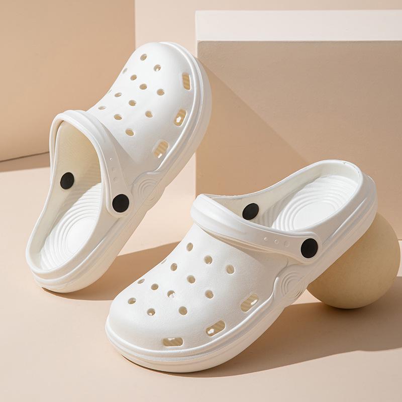 Women's 2024 Summer Outdoor Beach Sandals - Lightweight, Half-Covered, Unisex Baotou Style.