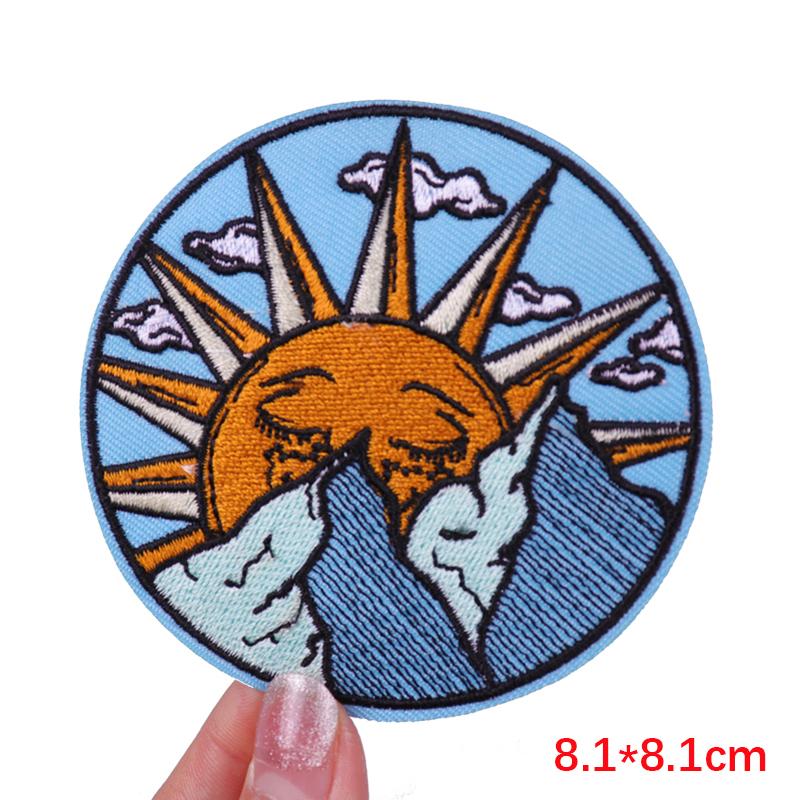 HOT MAM SUMMER Patch Outdoor Scenery Embroidered Patches For Clothes Iron On Patches For Clothing Backpack Embroidery Badges DIY