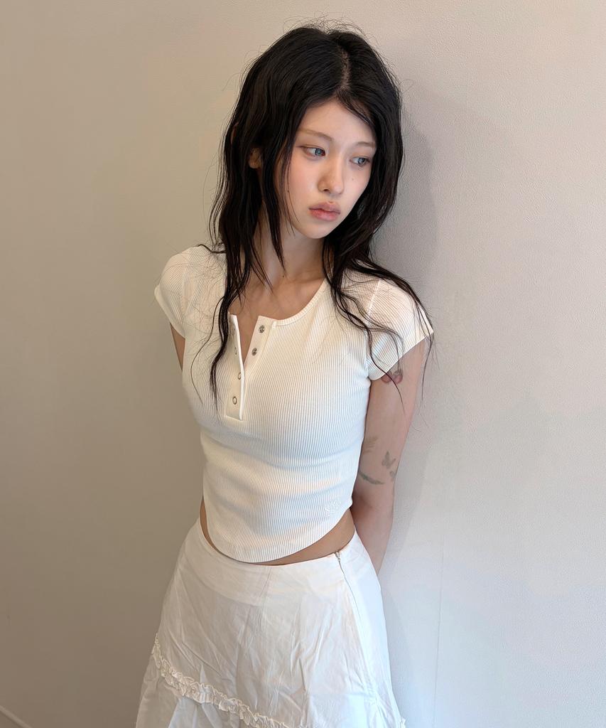 Kkuape Button Slim Round T-Shirt_3Color