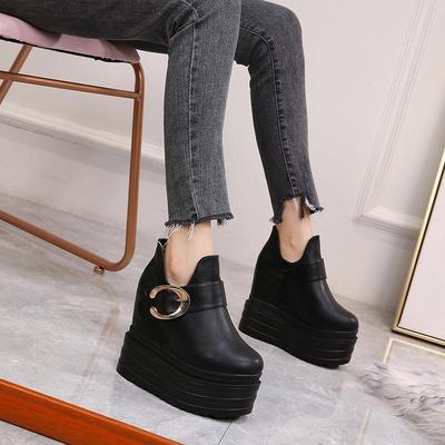 Stivaletti con zeppa con fibbia alla moda per donna Stivaletti con plateau piatto con tacco alto con decorazione in metallo con cerniera