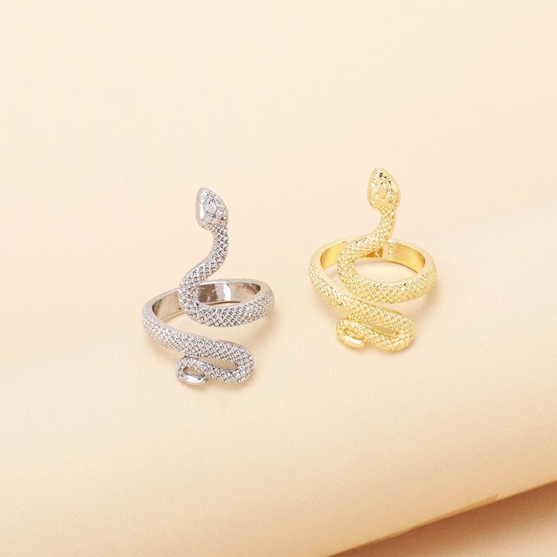 Elegant Golden Snake Ring Woman Girls Vintage Rings Men Popular Gothic Spirit Snake Ring Jewelry Gift Adjustable