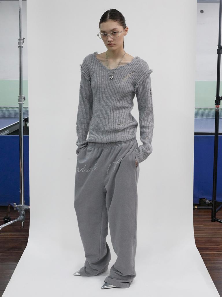 Holpeipeo Damaged Loose Knit Top (Gray)