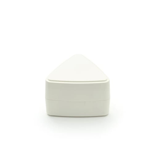 GEL-COOL Triangle Rice Ball Case with Integrated Ice Pack, Holds 1 Rice Ball, Milk White, 10.3cm W x 9.5cm D x 6.6cm H, Mini Bento Box, One-Touch Open