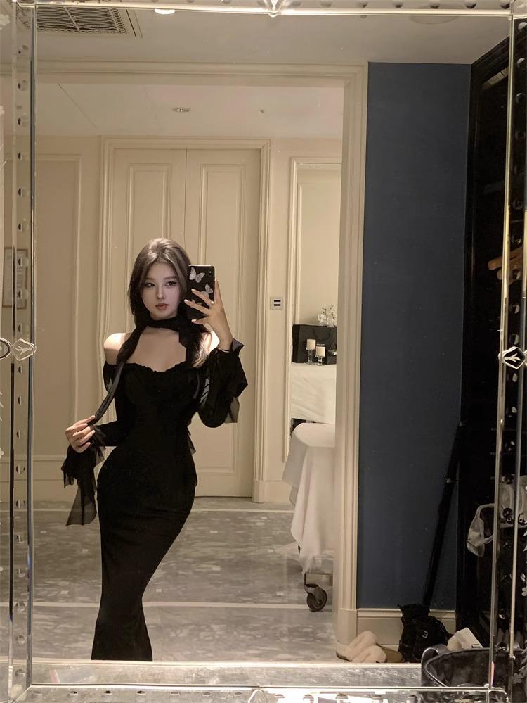 Elegant 2026 French Hepburn Black One-Shoulder Long Dress for Women - High-End Sexy Bodycon Gown for Spring and Autumn