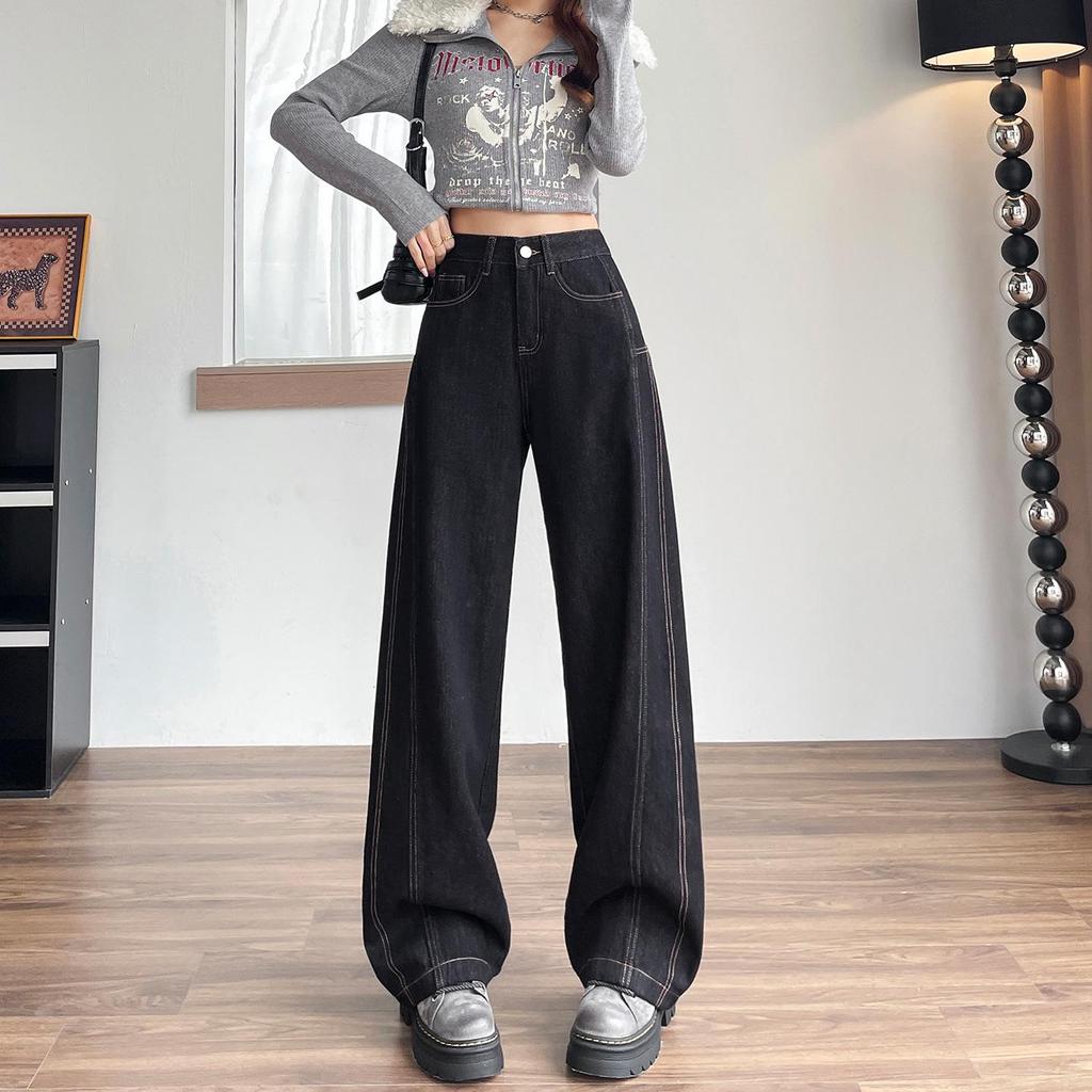 Women's Plus Velvet Patchwork Wide-Leg Jeans: Loose, Slimming, Floor-Length Fashion for Autumn and Winter.