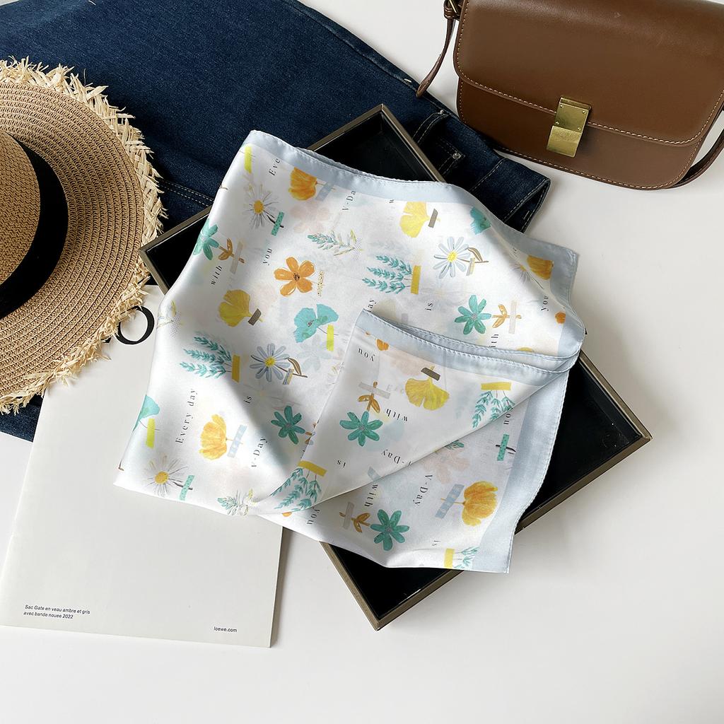 Fresh And Sweet Flower Silk Scarf Square Scarf Women'S Literary And Decorative Headscarf Square Scarf High-End Silk Scarf Thin