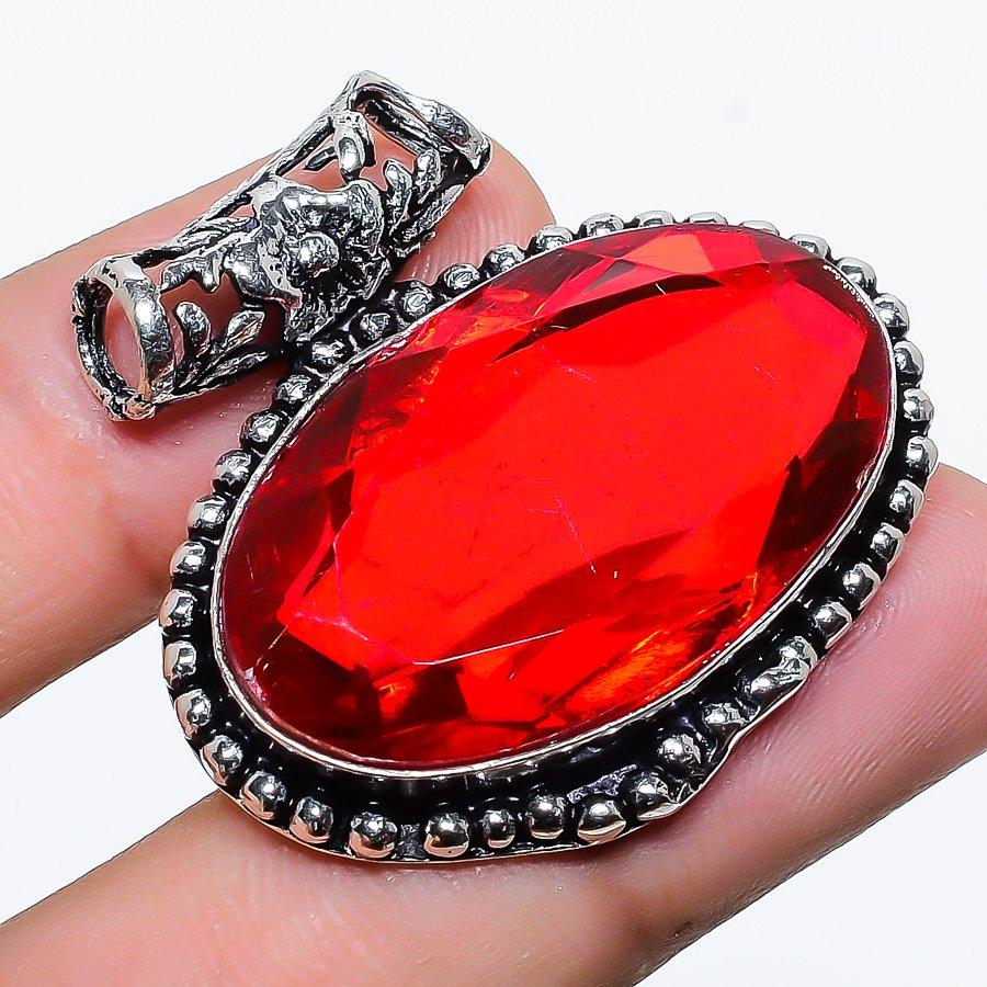 

Mozambique Garnet Gemstone Handmade Ethnic Gift Jewelry Pendant 1.38 VR-1585