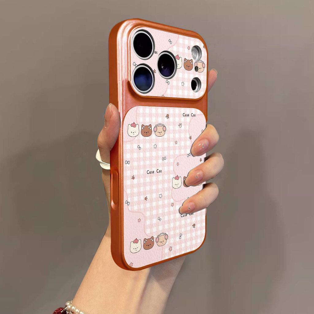 The powder grid bear is suitable for iPhone17promax mobile phone case, Apple 16pro new 15pro niche 14 leather pattern.