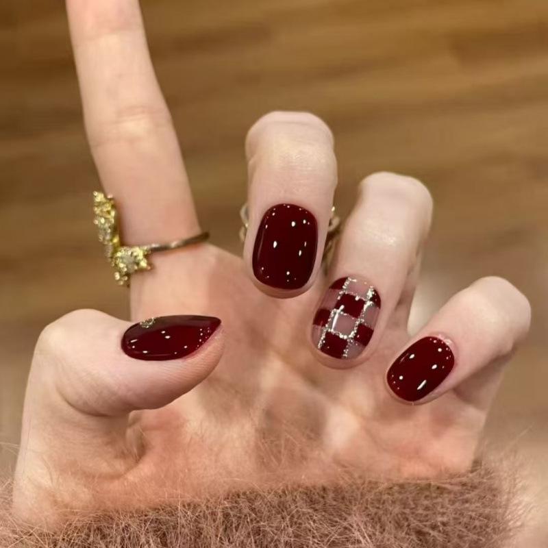 Sweetheart Plaid Wine Red Short Wearable Nail Art