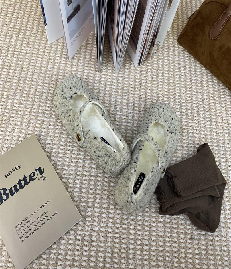 

2025 осень и зима новая ретро пушистая обувь круглый носок слипоны французская замша поздний вечер ветрозащитная сумка на голову обувь женская 39