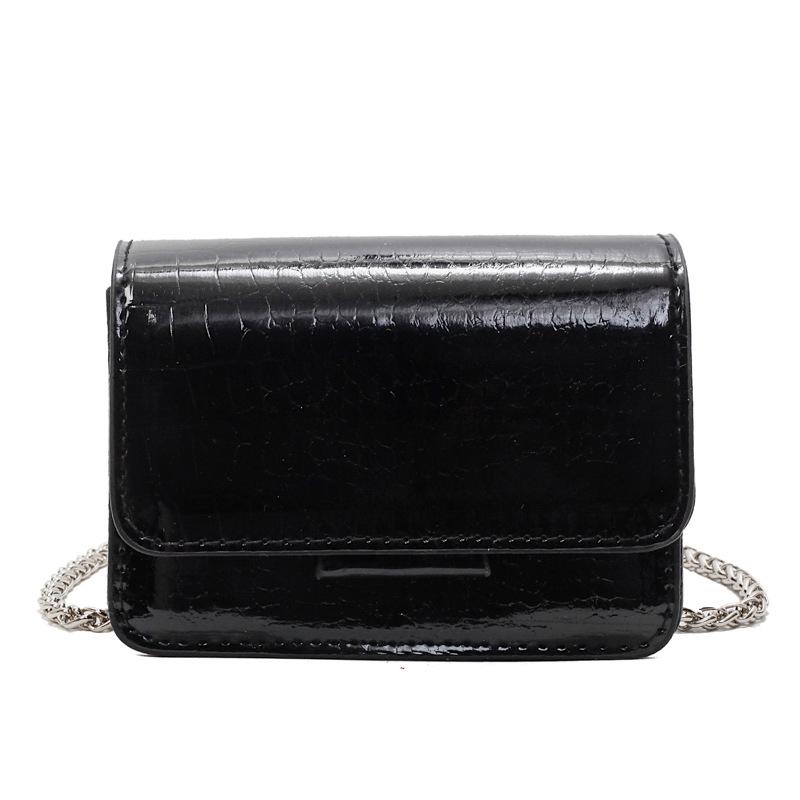 This Is A Trendy and Stylish Summer Square Bag with A Crocodile Pattern and A Glossy Single-shoulder Design