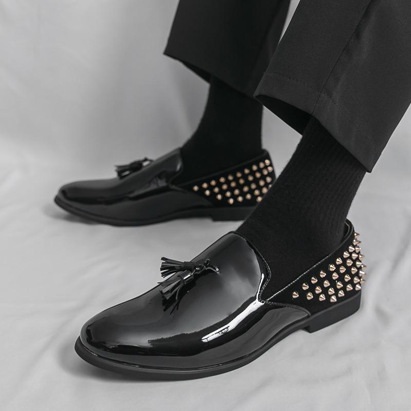 Men’s Rivet Loafers Dress Black Patent Leather Monks Shoes Men Slip on Pointed Toe Tuxedo Rock Club Shoes Plus Size