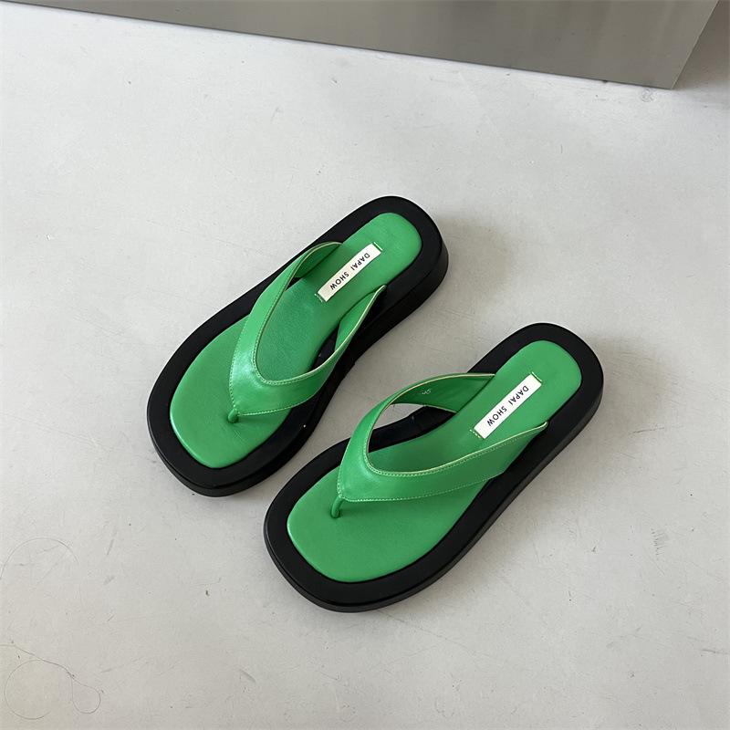 Fashion New Summer Candy Color Flip Flops Women  Designer Clip Toe Slides Outdoor Footwear Female Jandal Sandals Platform Slippers