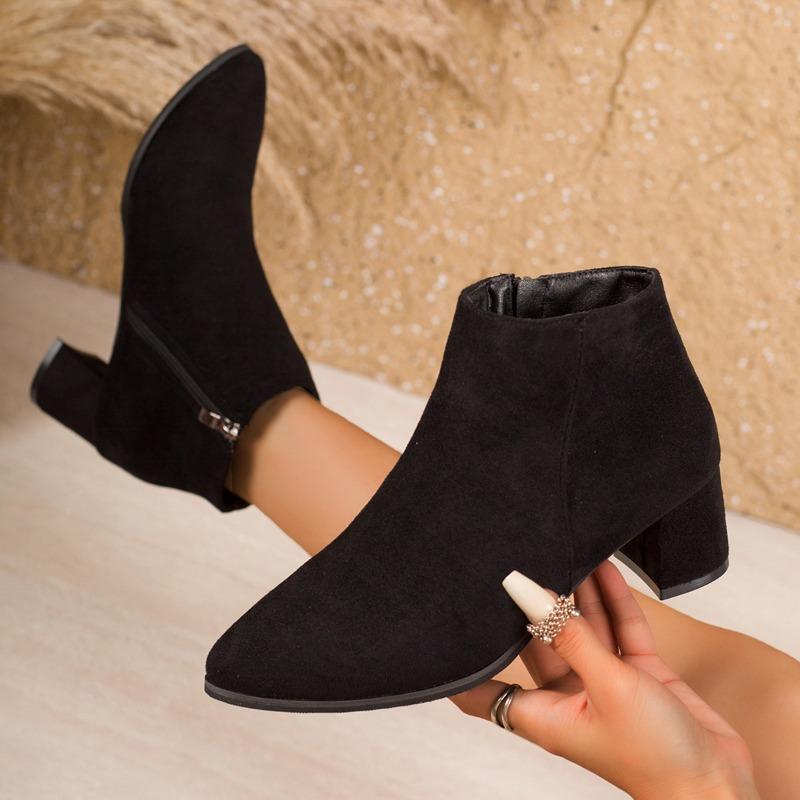 Suede Pointed Toe Plus Size Mid-heeled Fashion Boots 2025 Winter New Thick-heeled Martin Boots for Women