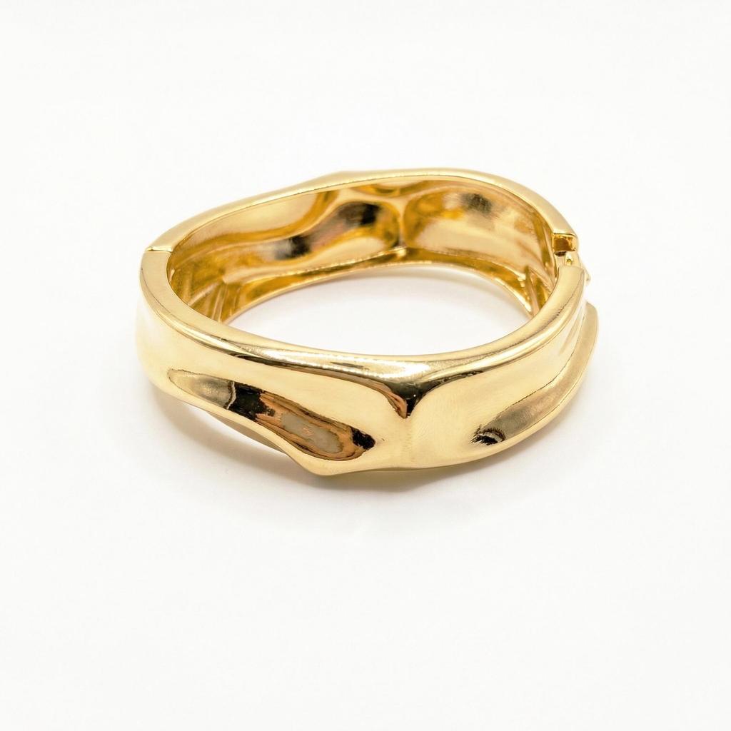 Elegant European-American Irregular Smooth Gold Alloy Bracelet