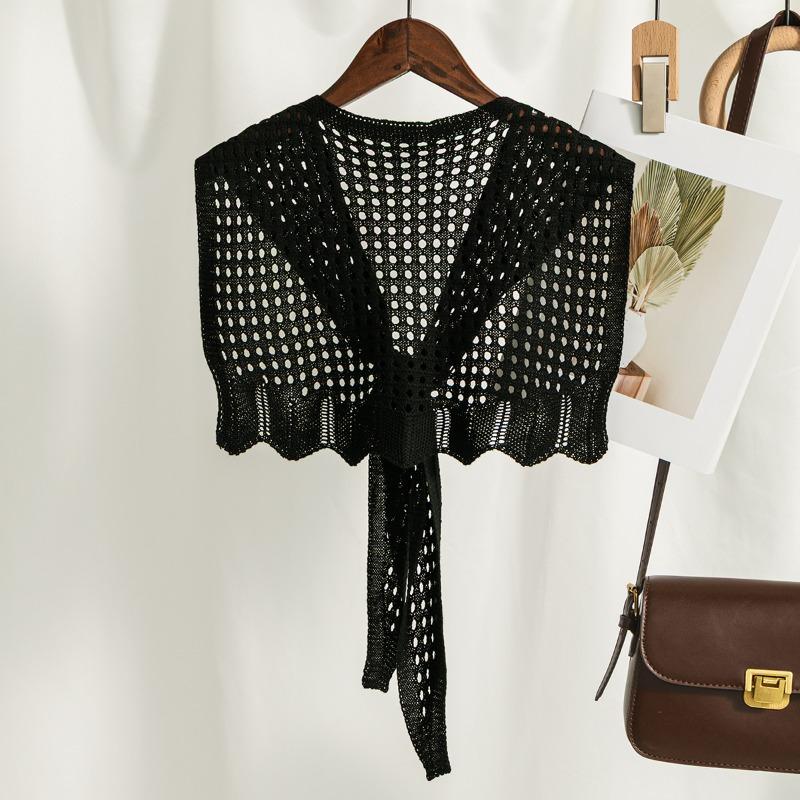 

Popular literature and art Campus style Knitted outer shawl Fresh and sweet Student decoration Versatile hollow vest Female 100CM