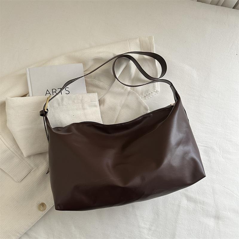 Large Capacity Shoulder Bag Women's Bag Retro 2025 Spring and Summer New Textured Tote Bag Fashion Casual Commuter Messenger Bag