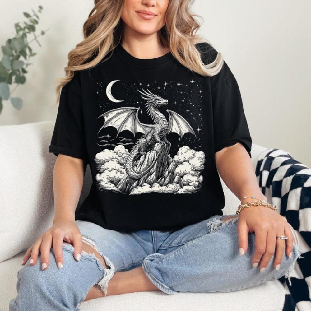 Hot Sale Dragon Graphic Print T-shirt Men Women Dark Medieval Fantasy Reader Dragon Lover Gift Loose Casual Oversized Top Streetwear Summer New  Tee