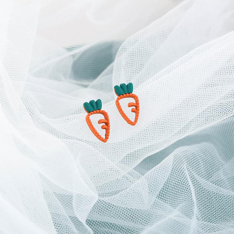 Cute Cartoon Carrot Stud Earrings Temperament Simple Small Exquisite Earrings Girl Heart Earrings