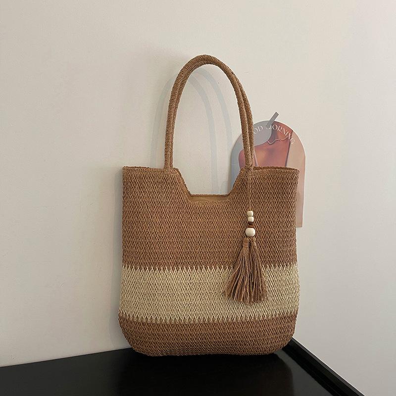 

Mori большая вместительная плетеная сумка-тоут с контрастной цветной вставкой женская нишевая повседневная универсальная летняя отпускная на плечо пляжная сумка хаки