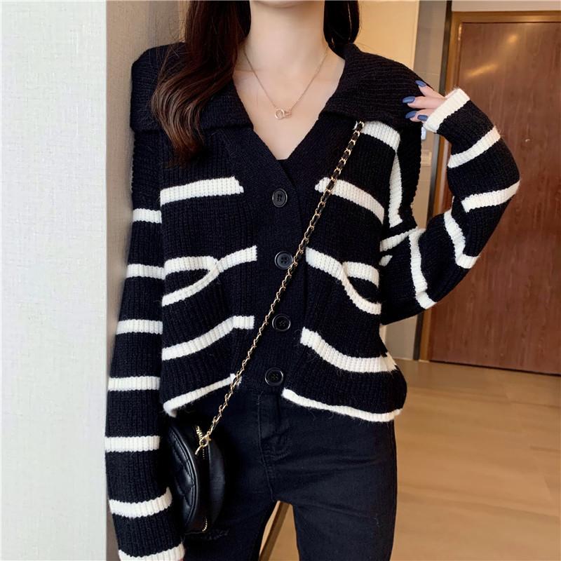 Autumn and winter 2025 new striped women's chic cardigan college style knitted sweater jacket
