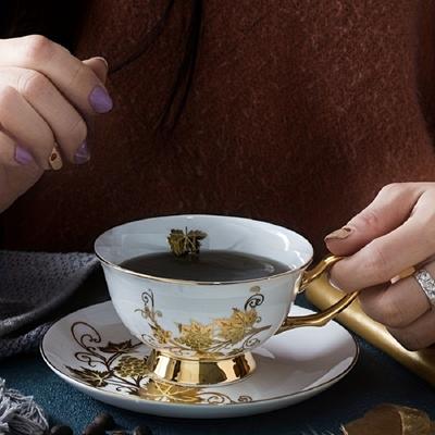 1 zestaw Elegancki Pastoralny Ceramiczny Zestaw Kubków do Herbaty z Spodeczkiem i Łyżeczką - 676oz Porcelanowa Filiżanka do Herbaty Fine i Filiżanka do Espresso do Kawiarni dla Domu