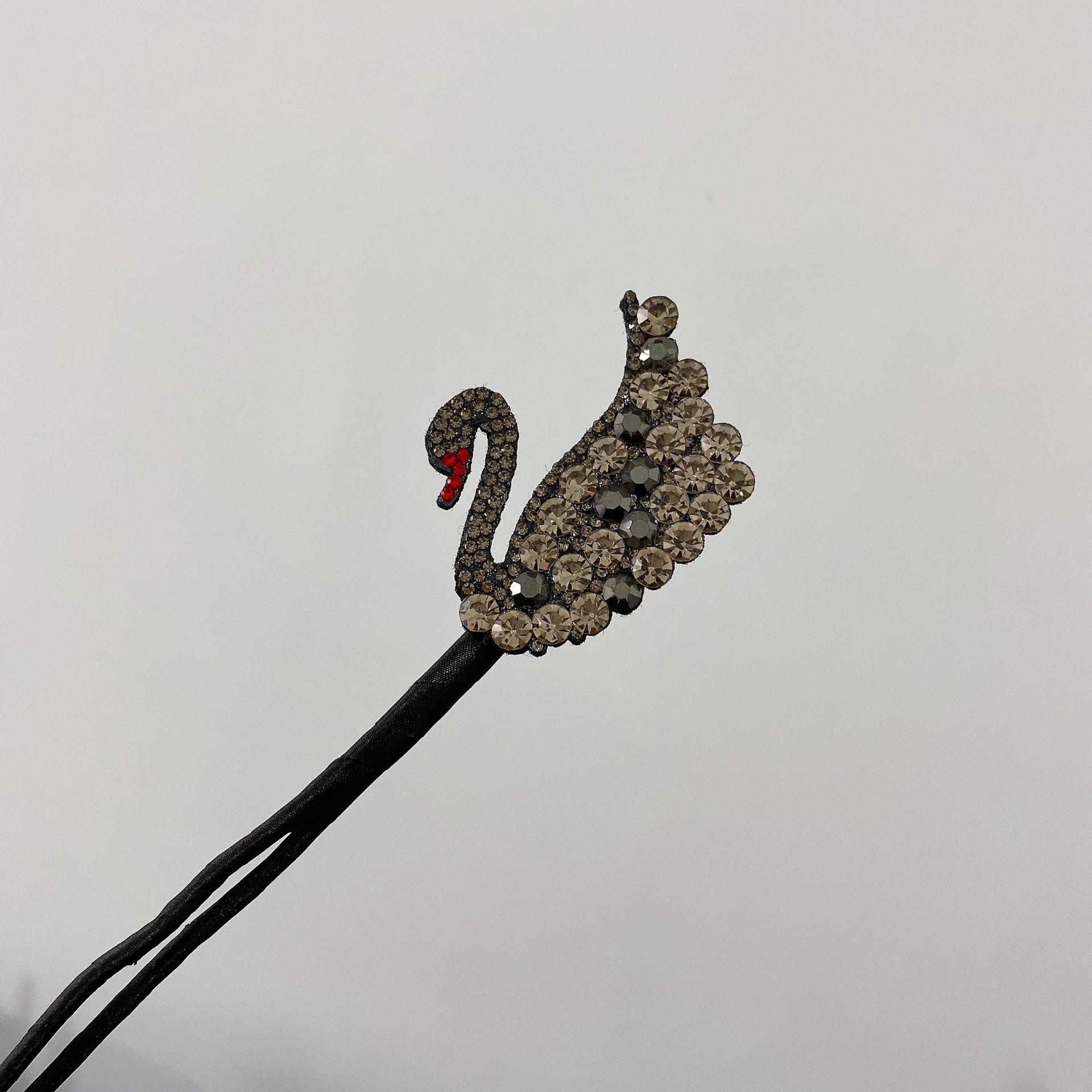 

Зірка Rhinestone Flower Заколка для волосся Magic Bun Curler Styling Twist Maker Інструменти Dount Twist Аксесуари для волосся Жінки Дівчата Hair Braider