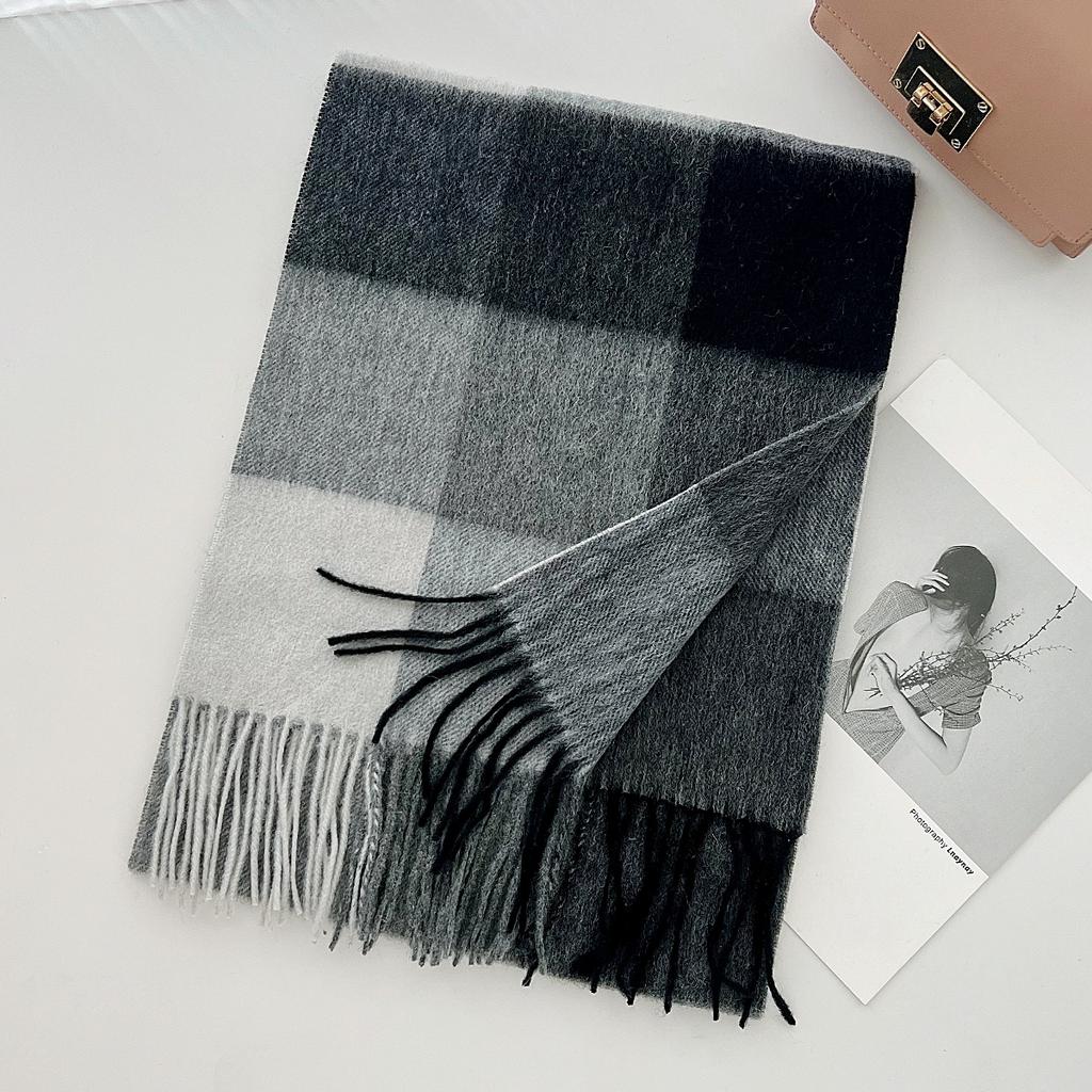 100% Pure Wool Scarf Female Winter Warm Cashmere Shawl Checkerboard Couple Accessory Outdoor Wrap Windproof Scarf