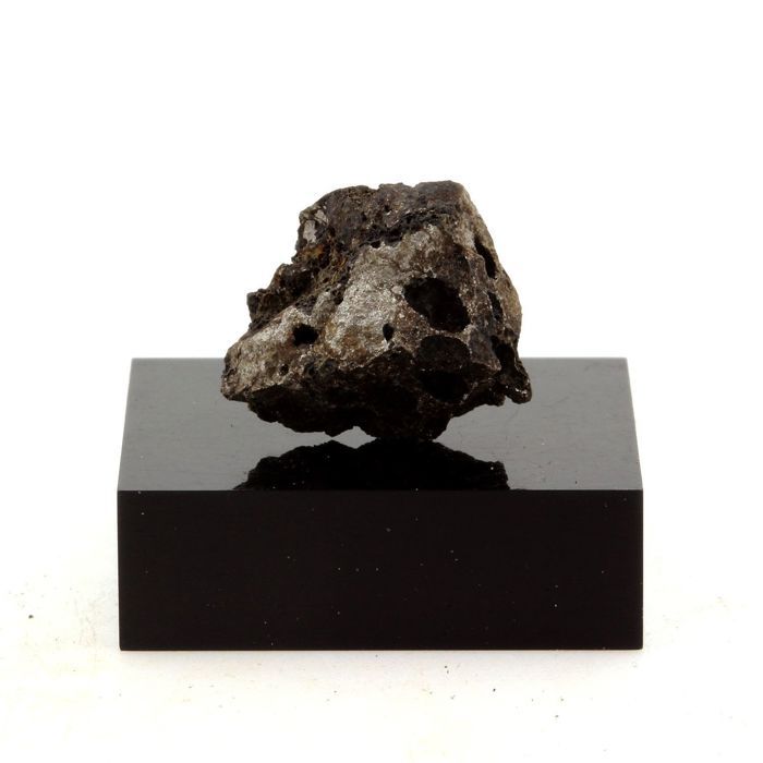 Safflorite 28.49 carats