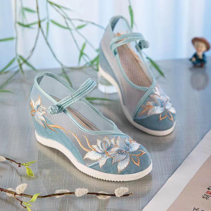 New Woman's Thick Sole Shallow Cloth Shoes Breathable Mesh Hollowed Retro Sloping Heel With Raised Embroidered Shoe Nude Shoes