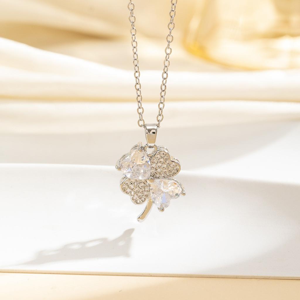 Small Heart Zircon Pendant Necklace For Women Minimalist Fashion Collarbone Chain Dainty Love Design