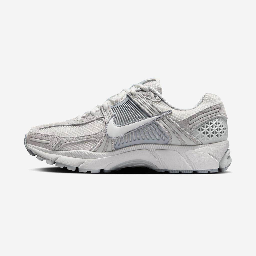 Nike Women's Nike Zoom Vomero 5 Suede, HQ0458, 1020111044, Popular Korean Shoes