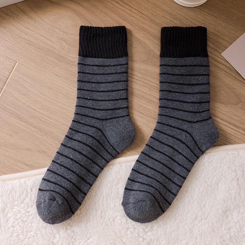 Rote Socken, Damen Fleece Verdickte Schlingen-Socken, Herbst- und Winter-Trendige Mid-Calf-Socken, Warme gestreifte Socken, Vielseitige Haussocken