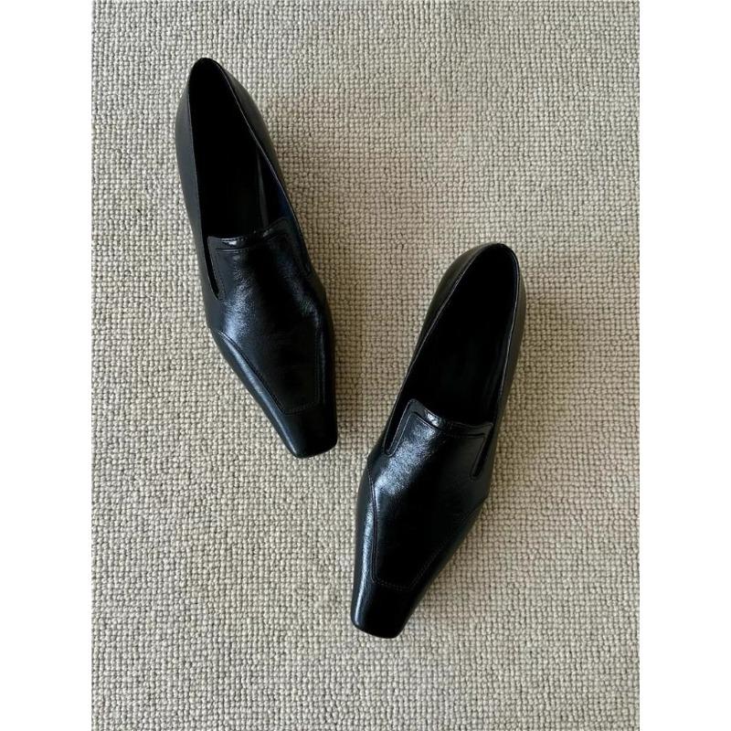 Retro Kwadratowe Niskie Obcasy - Wszechstronne Skórzane Buty, Jednolite Buty dla Kobiet