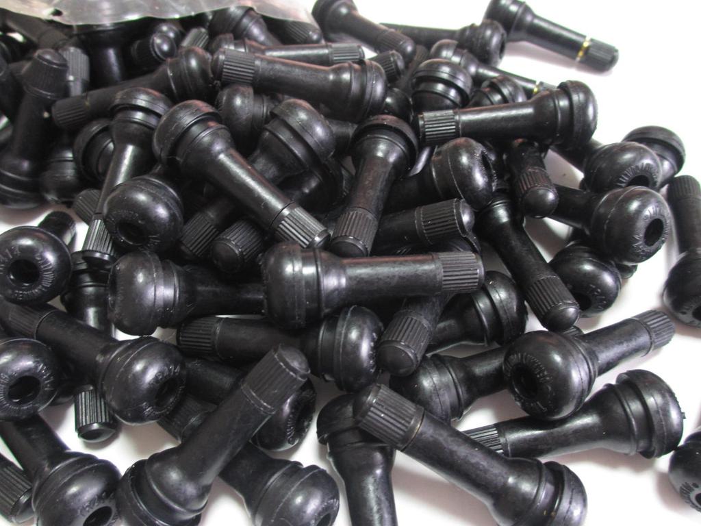 TR413 Rubber Air Valve Set of 100 Tubeless Tire Replacement with Mushi Cap