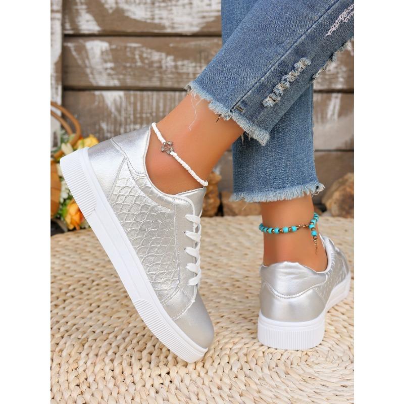 Versatile Casual Flat Sneakers for Women and Fashionable White Sneakers