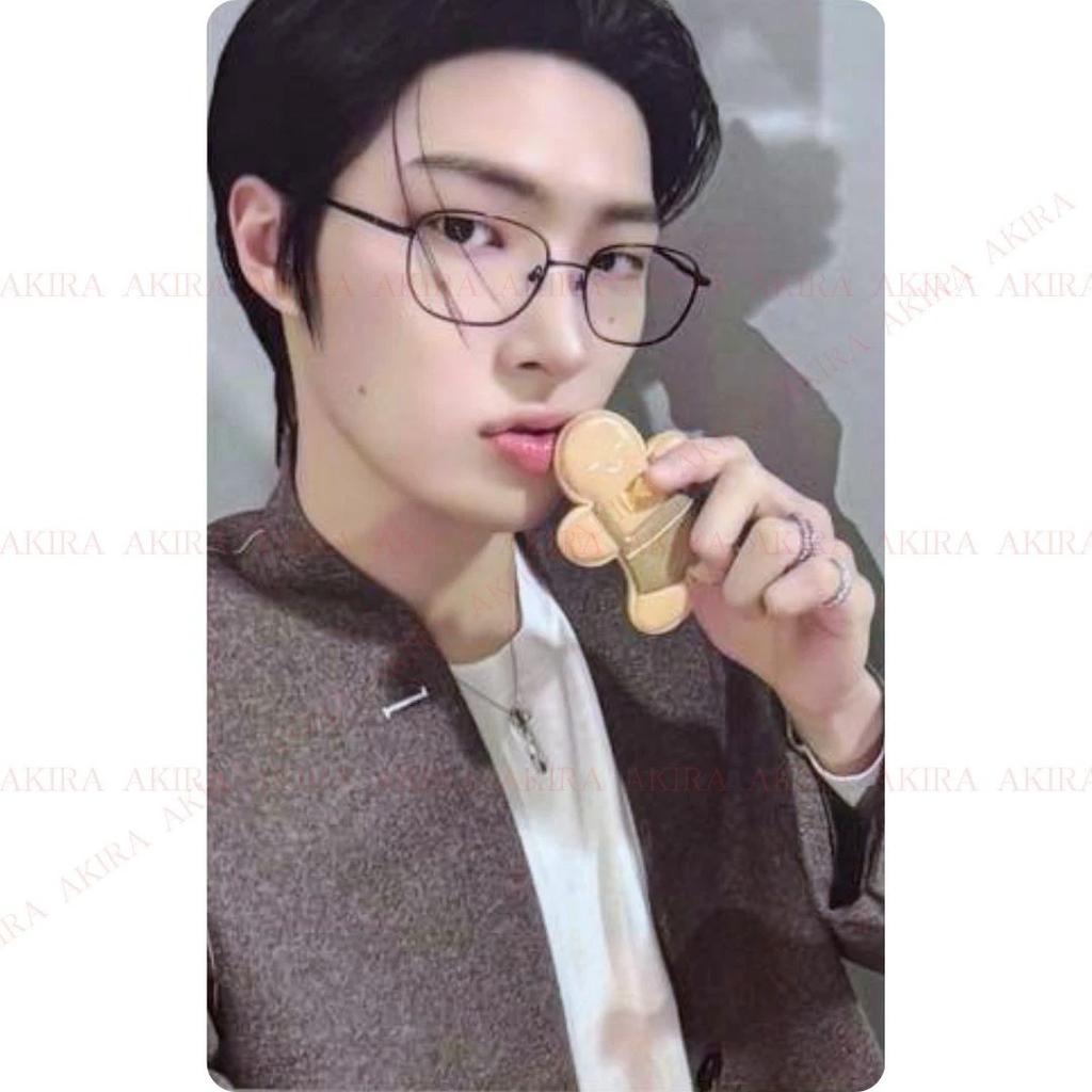 ATEEZ 2026 POZDROWIENIA SEZONOWE W ZESTAWIE Karta ze zdjęciem OFICJALNA