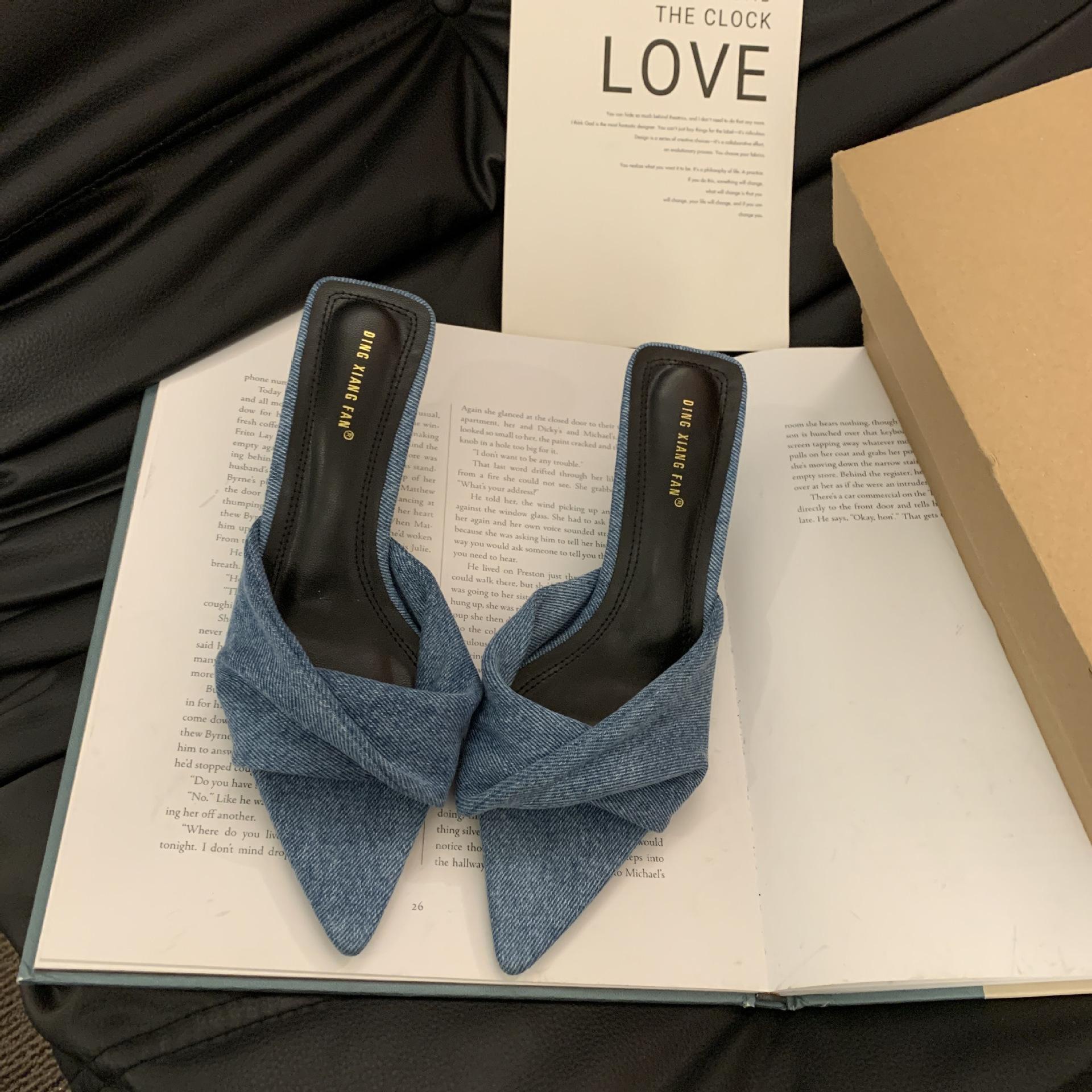 

High heels women spring and summer wear pointed slippers kitten heel slippers open toe fashion denim cool slippers women 39 джинсовий синього кольору