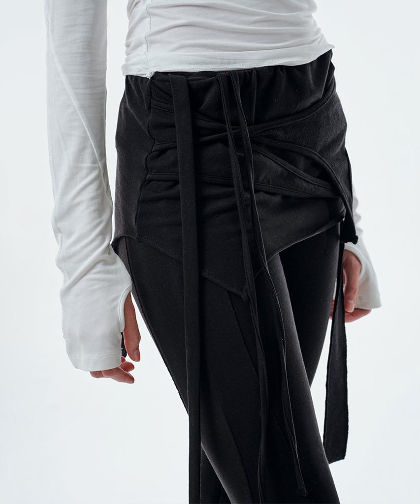 2000Akaibeuseu Noxy Layered Skirt (Black)