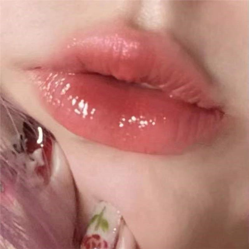 

Trendy Dew Lip Gloss: Moisturizing, Hydrating & Shiny Liquid Lipstick for Students Standard