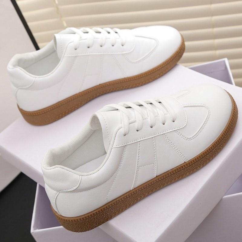 Fashion Crestar Leisure Sports Shoes For Women Comfortable Soft Bottom Outdoor Walking Shoes Lady Fashion Flats Shoes New Low-top Shoes