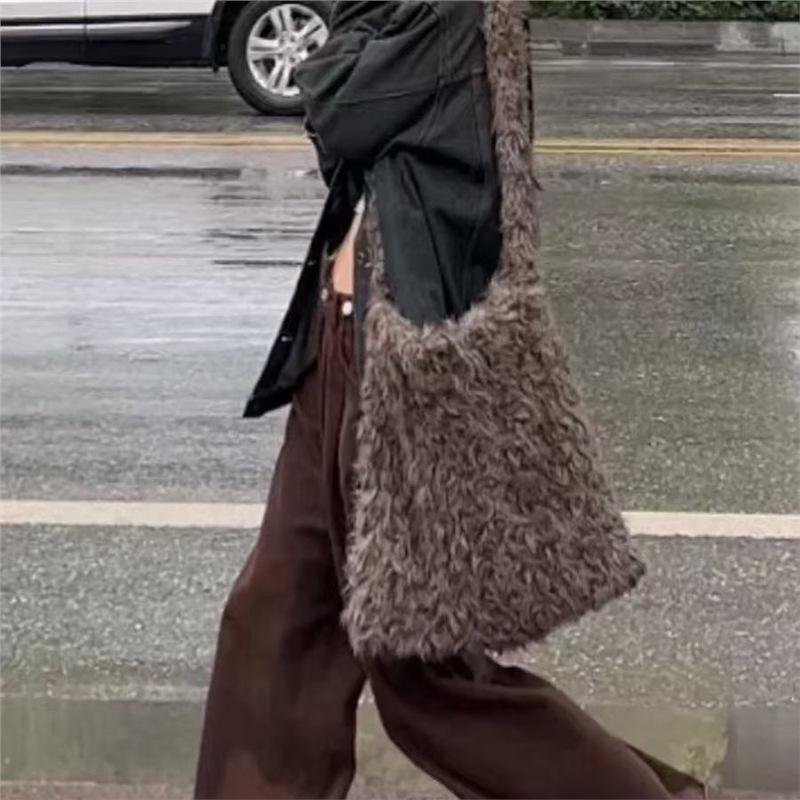 

Оригинальная ретро богемная пушистая сумка-тоут - Большая, легкая роскошная осенне-зимняя сумка Youth (18-25 years)