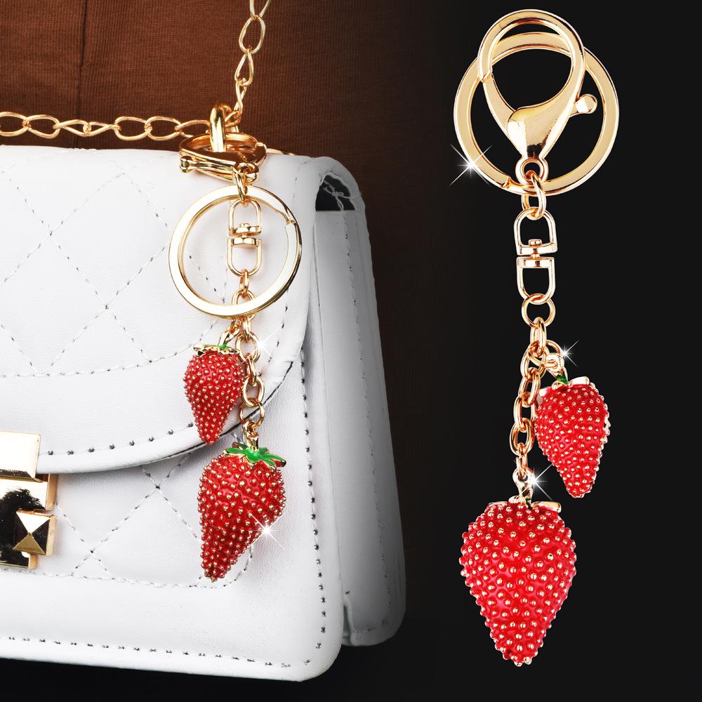 Elegant Strawberry Keychain: Alloy Oil Painting Charm for Bags & Gifts