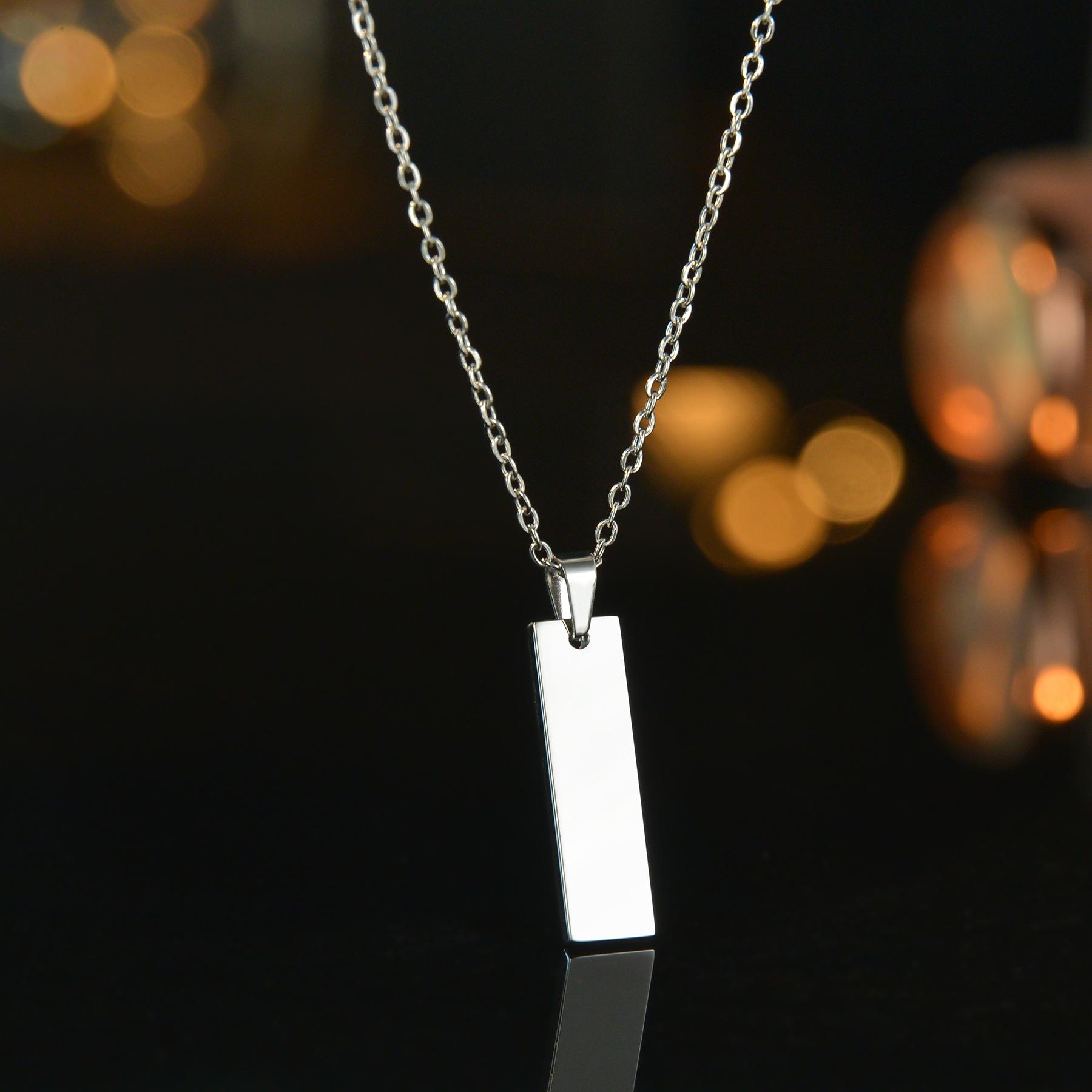 

Atoztide Personalized Strip Engraving Name Date Pendant Necklaces For Women Stainless Steel Cuban Chain Fashion Jewelry Gift No engrave