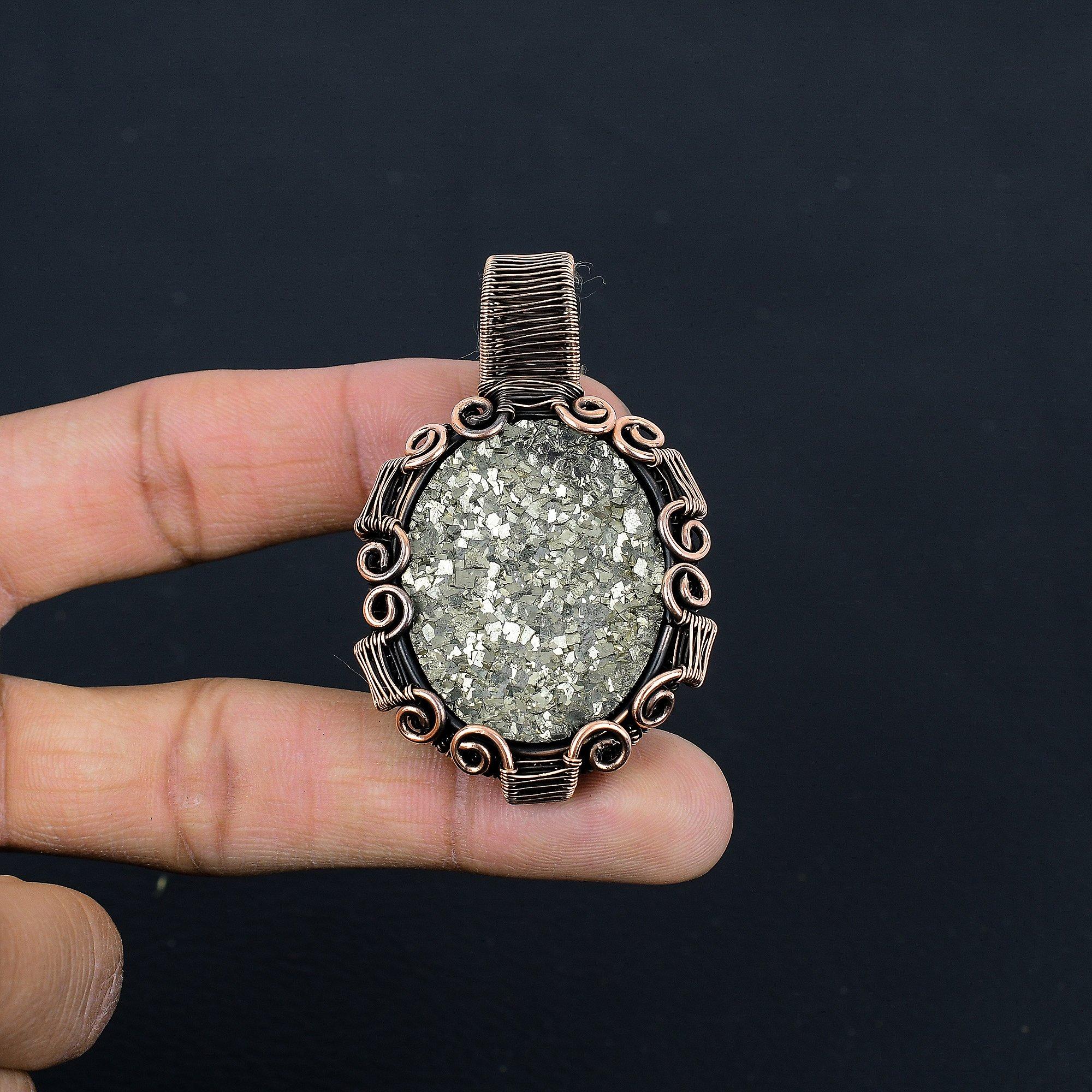 

Титановый кулон с друзой, ювелирное изделие из драгоценного камня, обернутое медной проволокой 999 пробы, кулон ручной работы, на День матери 2.55 Inches