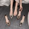Fashion Women ballet Flat Leisure Shoes Slip-on Rhinestone Square Botton Casual Shoes Street Cool Pointed Toe Loafers Big Size 35-43