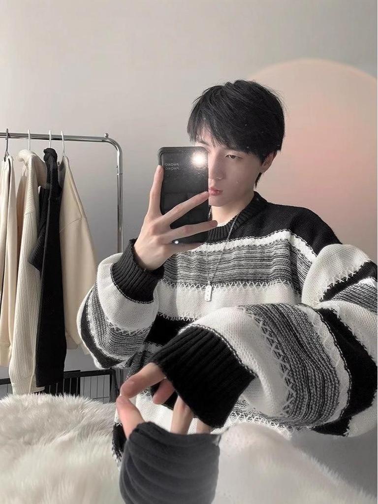 Men’s Trendy Korean Striped Knit Sweater – High-End, Versatile & Stylish